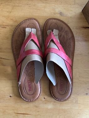 Born Sandals TAMMY red FIRE, size 10, Like New, in box